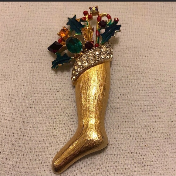 Albert Weiss Jewelry - Vintage Signed Weiss Vintage Brooch